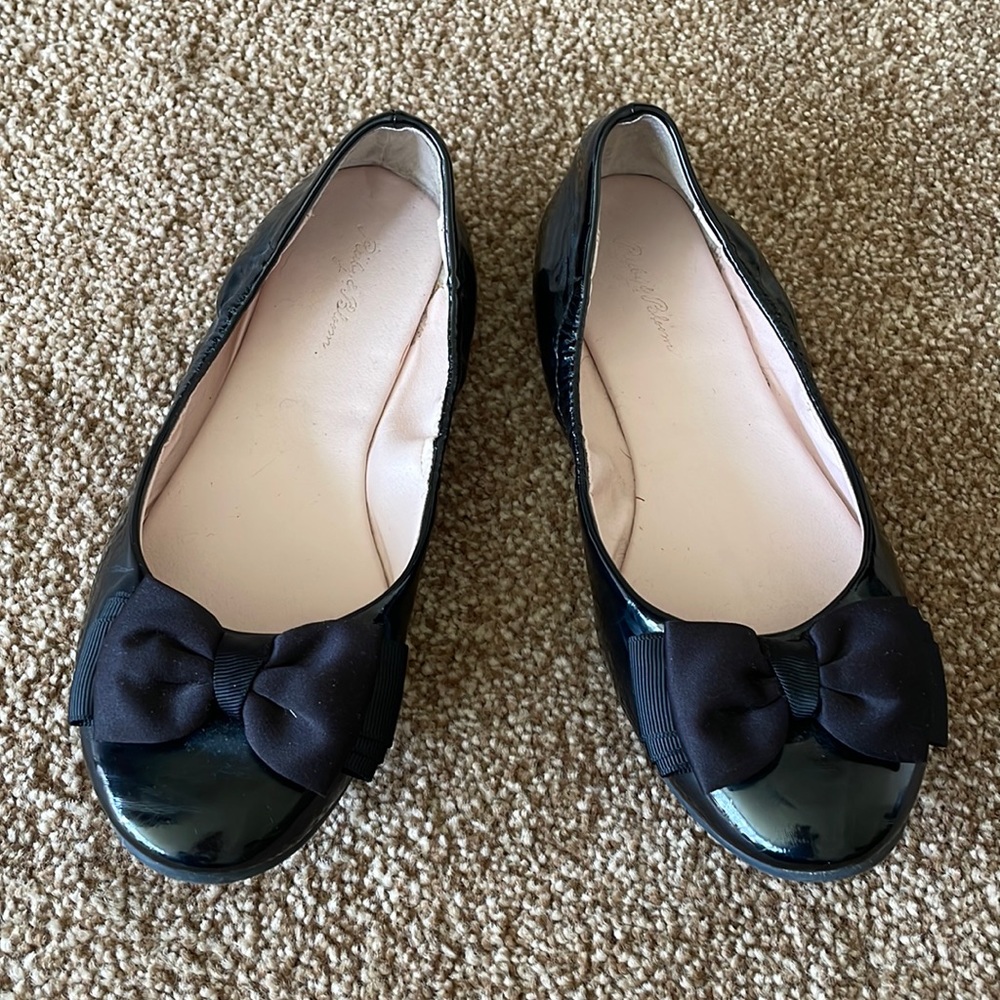 - - Ruby & Bloom black patent bow ballet flat size 3.5